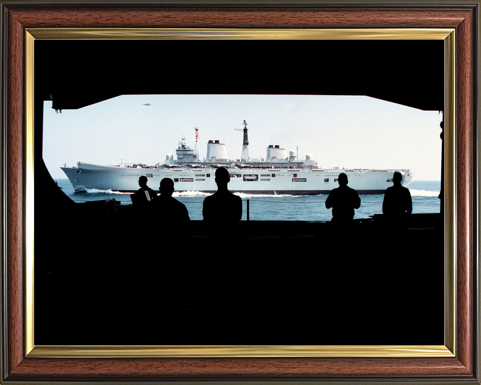 HMS Invincible R05 Invincible Class Aircraft Carrier March 1998