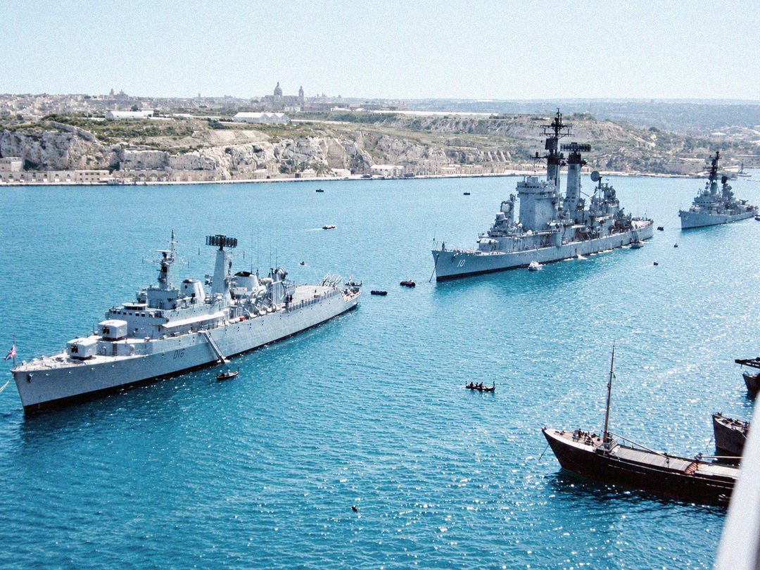 HMS London D16 County Class Destroyer 1971 Grand Harbour Malta