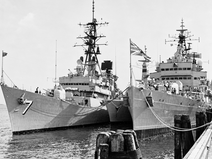 HMS Blake C99 Tiger Class Light Cruiser 1975 Manila