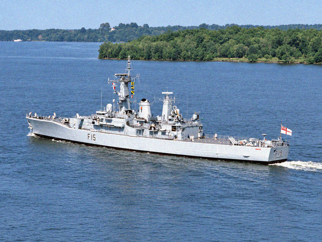 HMS Euryalus F15 Leander Class Frigate Potomac 1987