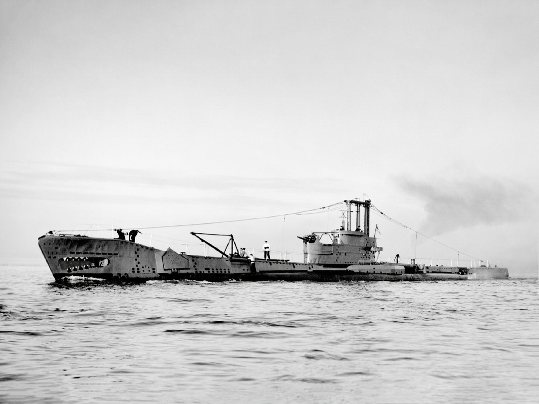 HMS Andrew P423 Amphion Class Submarine Underway