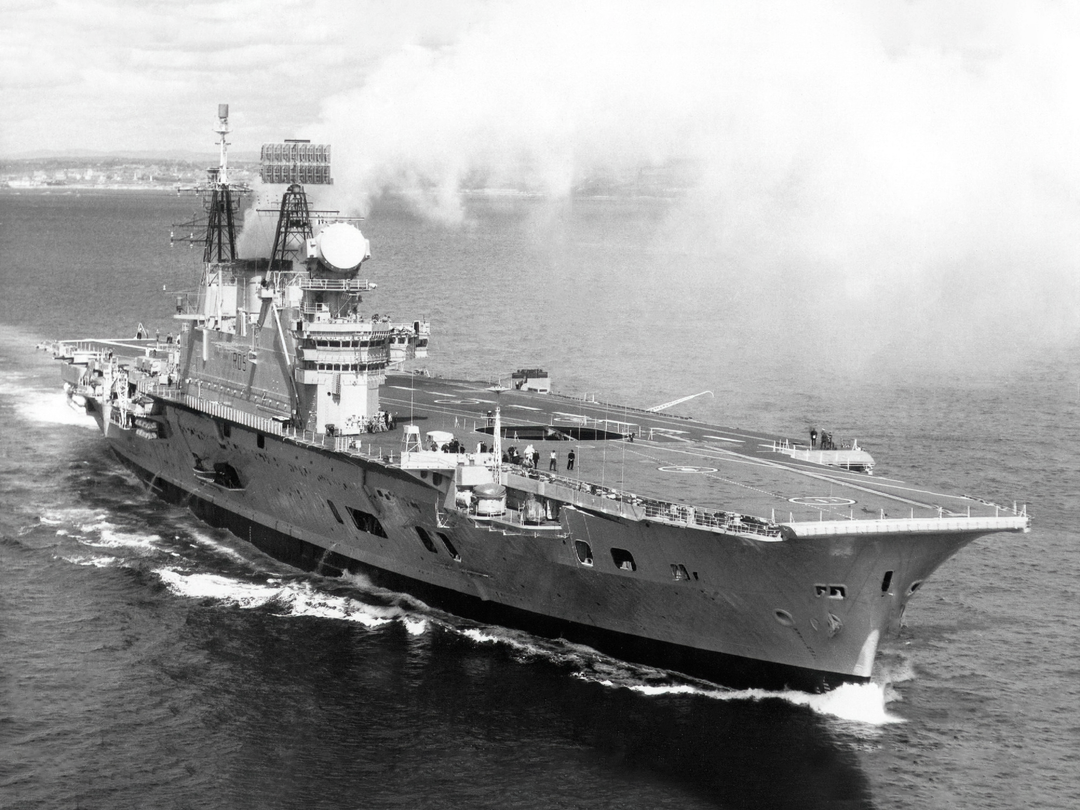 HMS Eagle (R05) Royal Navy Audacious Class Aircraft Carrier Underway Photo Print Wall Art Decor Posters, Prints, & Visual Artwork Hampshire Prints 6 x 4 No Frame No