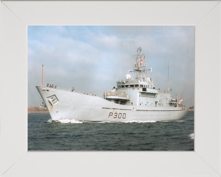 HMS Lindisfarne P300 Island Class Patrol Vessel 1983 Photo Print - Posters, Prints, & Visual Artwork - by Hampshire Prints (image 5 of 9)