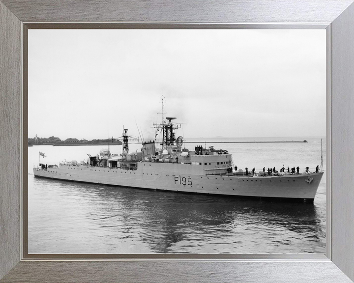 HMS Roebuck F195 R Class Destroyer Starboard View Photo Print - Posters, Prints, & Visual Artwork - by Hampshire Prints (image 7 of 9)