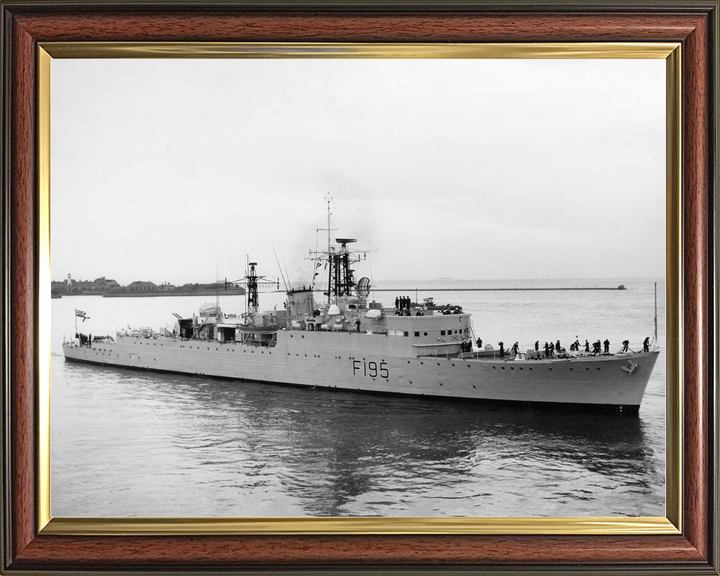 HMS Roebuck F195 R Class Destroyer Starboard View Photo Print - Posters, Prints, & Visual Artwork - by Hampshire Prints (image 9 of 9)