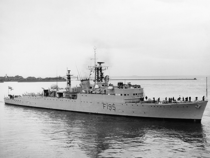 HMS Roebuck F195 R Class Destroyer Starboard View Photo Print - Posters, Prints, & Visual Artwork - by Hampshire Prints (image 1 of 9)