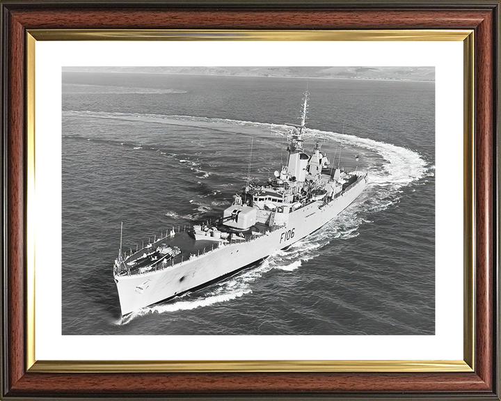 HMS Brighton (F106) Royal Navy Rothesay Class Frigate Hard Turn Photo Print Wall Art Decor Posters, Prints, & Visual Artwork Hampshire Prints 10 x 8 Classic Frame Yes