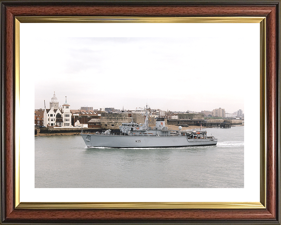 HMS Dulverton (M35) Royal Navy Hunt Class Mine Warfare Vessel Passing Old Portsmouth Photo Print Wall Art Decor Posters, Prints, & Visual Artwork Hampshire Prints 10 x 8 Classic Frame Yes