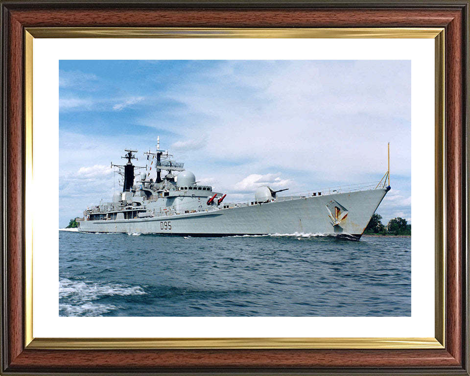 HMS Manchester (D95) Photo Print - Low Starboard View - Royal Navy Type 42 Destroyer Hampshire Prints 10 x 8 Classic Frame Yes