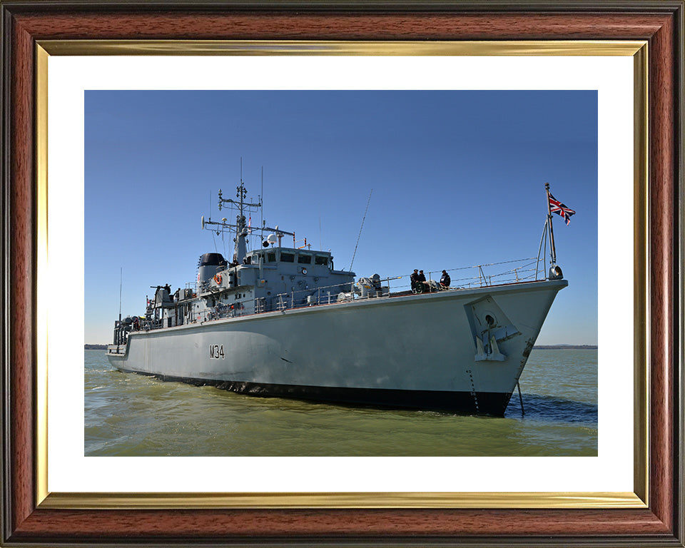 HMS Middleton M34 | Photo Print | Framed Print | Hunt Class | Mine Warfare Vessel | Royal Navy Hampshire Prints