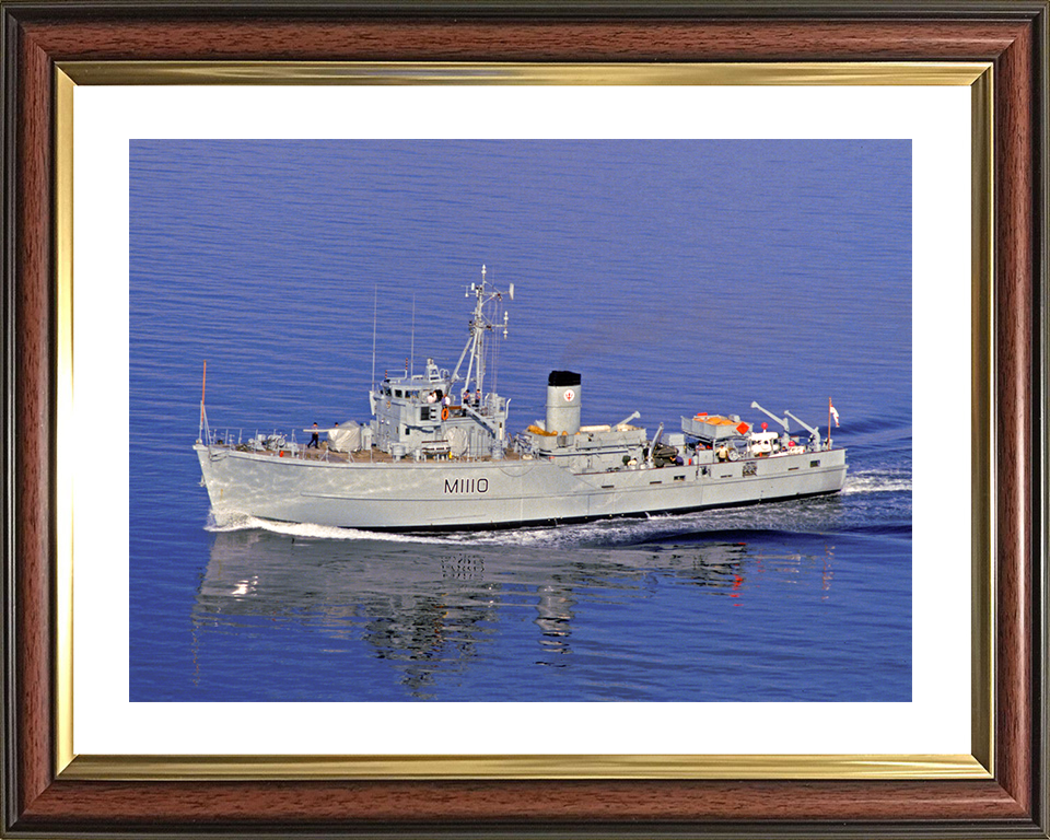 HMS Bildeston (M1110) Royal Navy Ton Class Minesweeper Port Side View Photo Print Wall Art Decor Posters, Prints, & Visual Artwork Hampshire Prints 10 x 8 Classic Frame Yes