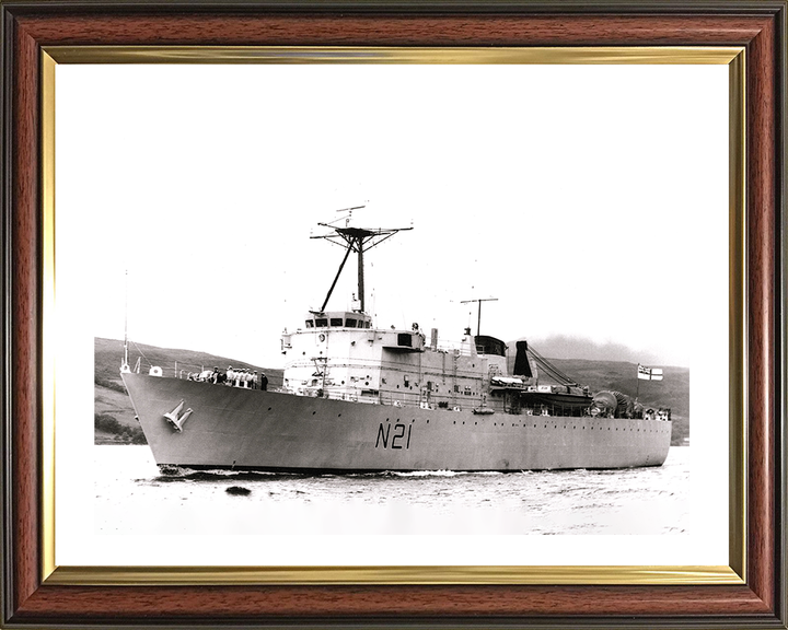 HMS Abdiel (N21) Photo Print - Entering Harbour - Royal Navy Abdiel Class Minelayer Posters, Prints, & Visual Artwork Hampshire Prints 10 x 8 Classic Frame Yes