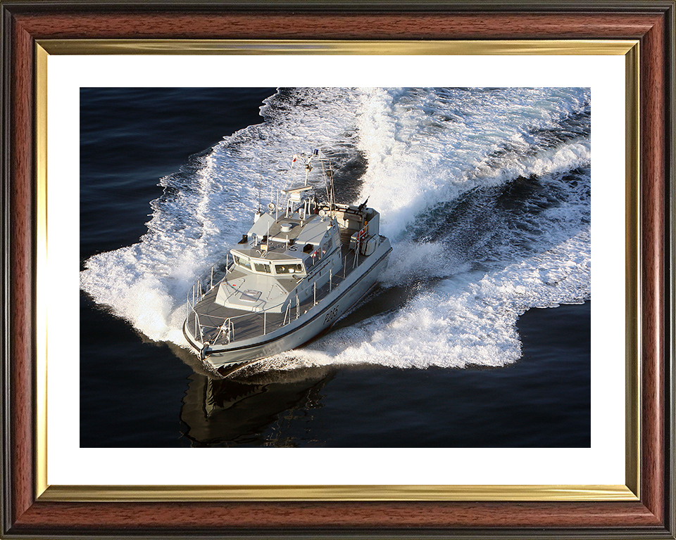 HMS Sabre (P285) Photo Print - At Sea 2010 - Royal Navy Scimitar Class Fast Patrol Vessel Hampshire Prints 10 x 8 Classic Frame Yes