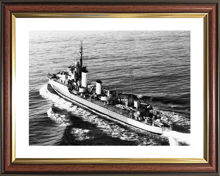 HMS Garland (H37) Photo Print - At Sea 1945 - Royal Navy G Class Destroyer Posters, Prints, & Visual Artwork Hampshire Prints 10 x 8 Classic Frame Yes