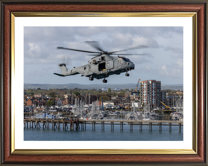 Merlin Helicopter Embarks HMS Prince of Wales Photo Print - Royal Navy Aircraft Hampshire Prints 10 x 8 Classic Frame Yes