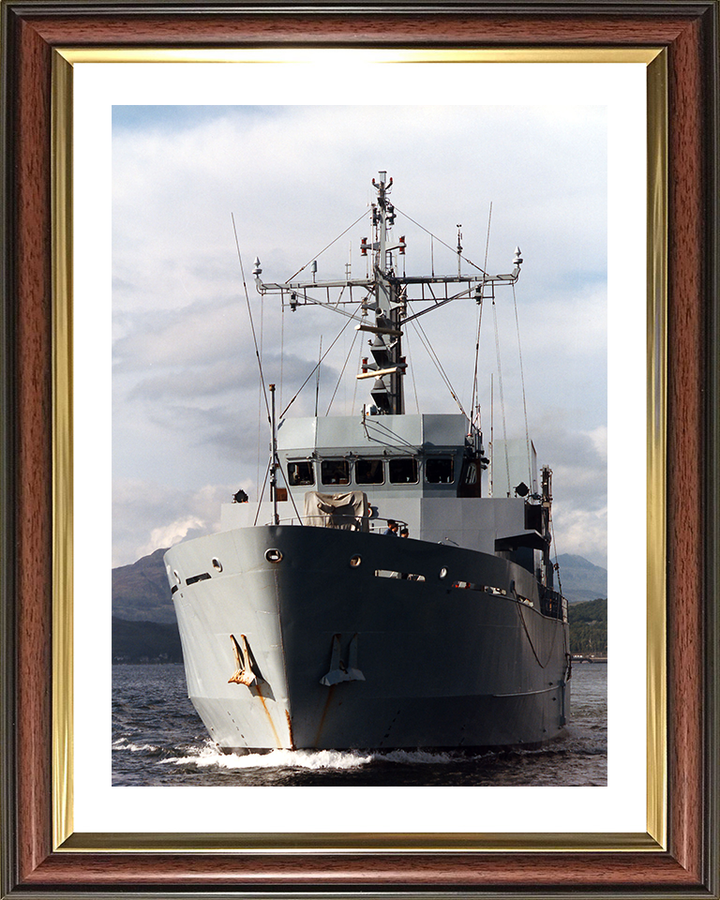 HMS Itchen (M2009) Photo Print - Bow View 1997 - Royal Navy River Class Minesweeper