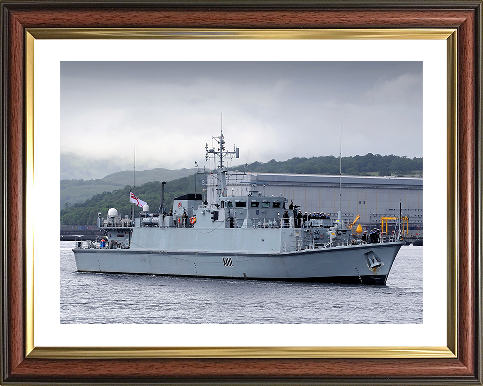 HMS Blyth (M111) Photo Print - Faslane 2012 - Royal Navy Sandown Class Minehunter Posters, Prints, & Visual Artwork Hampshire Prints 10 x 8 Classic Frame Yes