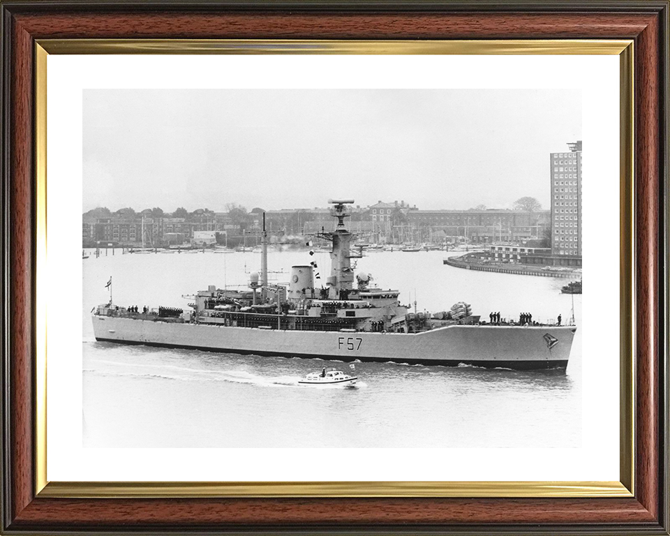HMS Andromeda (F57) Royal Navy Leander Class Frigate Passing Gosport Photo Print Wall Art Decor Posters, Prints, & Visual Artwork Hampshire Prints 10 x 8 Classic Frame Yes