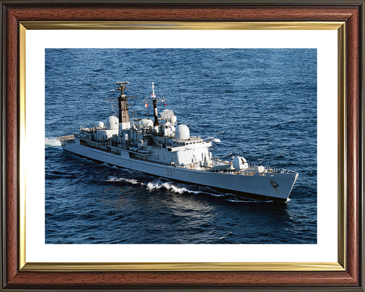 HMS Edinburgh (D97) Royal Navy Type 42 Destroyer High Starboard View Photo Print Wall Art Decor Posters, Prints, & Visual Artwork Hampshire Prints 10 x 8 Classic Frame Yes