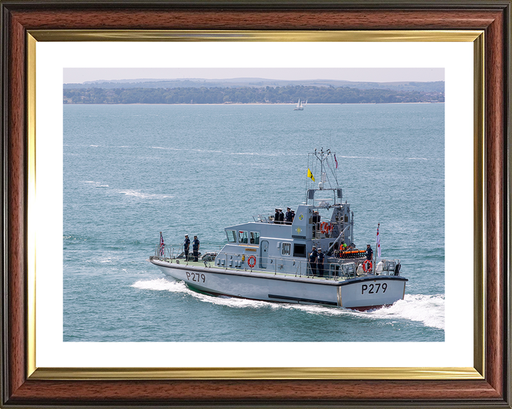 HMS Blazer (P279) Royal Navy Archer Class P2000 Patrol Vessel At Sea 2022 Photo Print Wall Art Decor Posters, Prints, & Visual Artwork Hampshire Prints 10 x 8 Classic Frame Yes