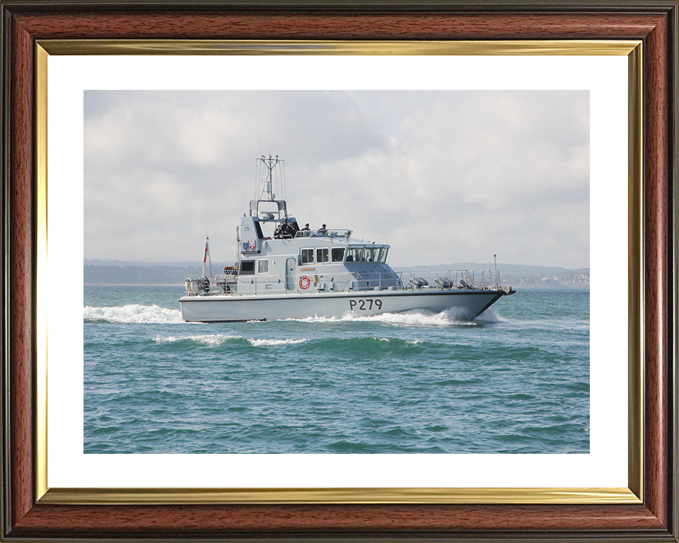 HMS Blazer (P279) Royal Navy Archer Class P2000 Patrol Vessel Starboard View Photo Print Wall Art Decor Posters, Prints, & Visual Artwork Hampshire Prints 10 x 8 Classic Frame Yes