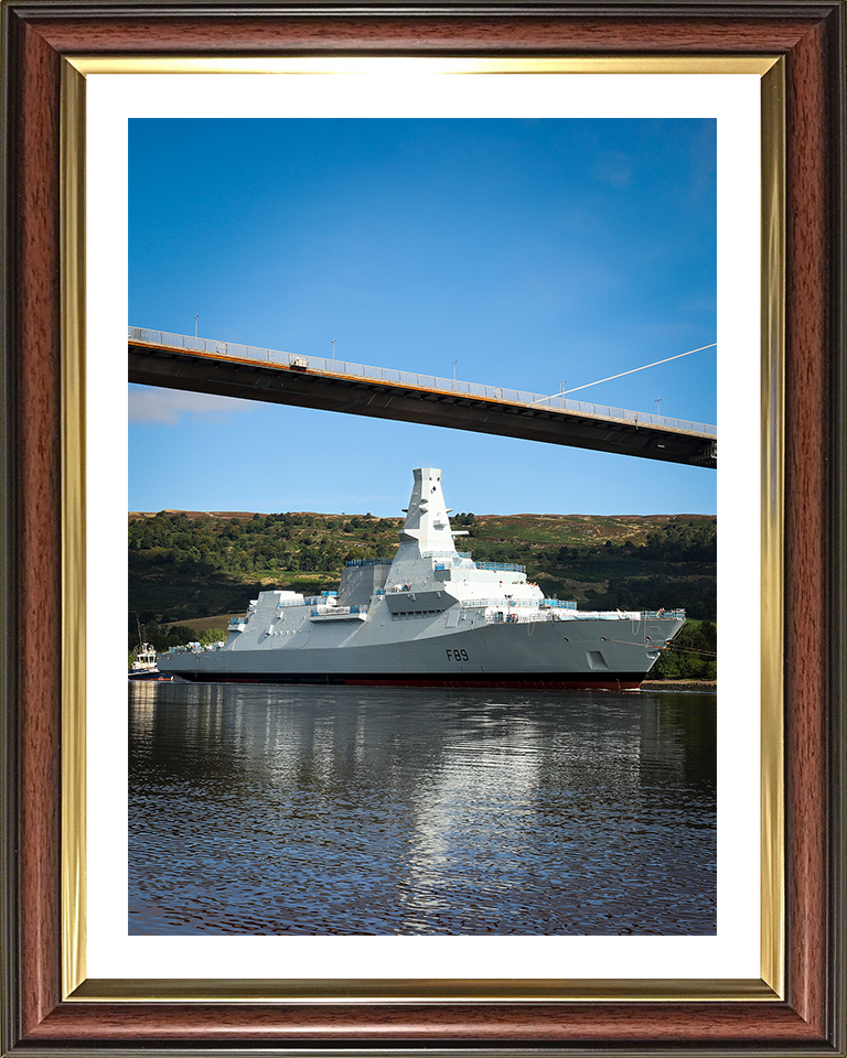 HMS Cardiff (F89) Photo Print - Under Tow - Royal Navy Type 26 Frigate Hampshire Prints 10 x 8 Classic Frame Yes
