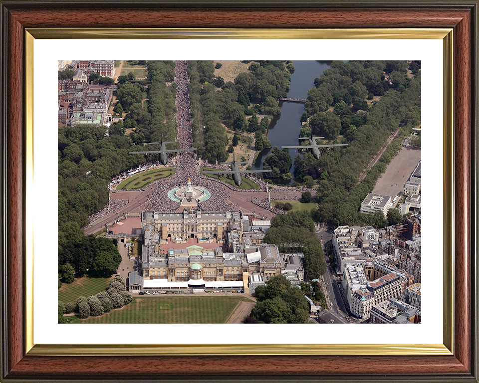 RAF C-130J Hercules over Buckingham Palace Photo Print - Royal Air Force Aircraft Hampshire Prints 10 x 8 Classic Frame Yes