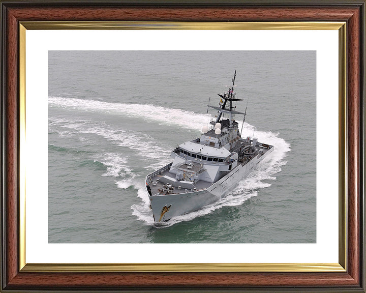 HMS Tyne P281 | Photo Print | Framed Print | River Class | Patrol Vessel | Royal Navy Hampshire Prints