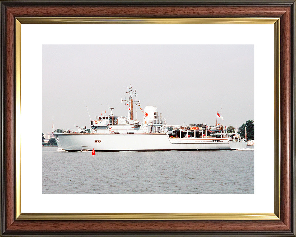 HMS Cottesmore M32 | Photo Print | Framed Print | Hunt Class | Mine Warfare Vessel | Royal Navy Hampshire Prints