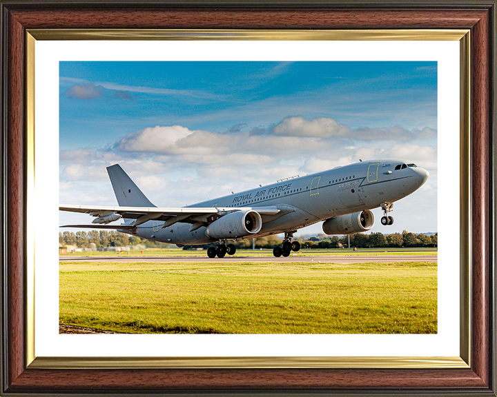 RAF Voyager aircraft Taking off Photo Print - Royal Air Force Aircraft Hampshire Prints 10 x 8 Classic Frame Yes