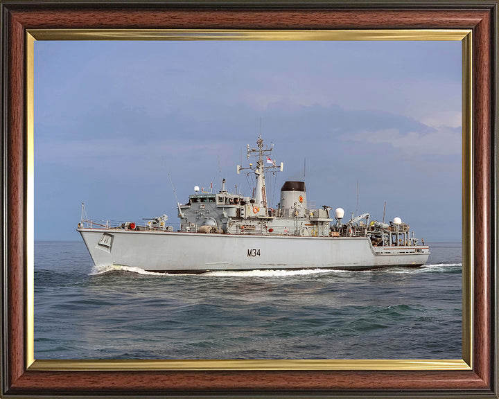HMS Middleton M34 | Photo Print | Framed Print | Hunt Class | Mine Warfare Vessel | Royal Navy Hampshire Prints