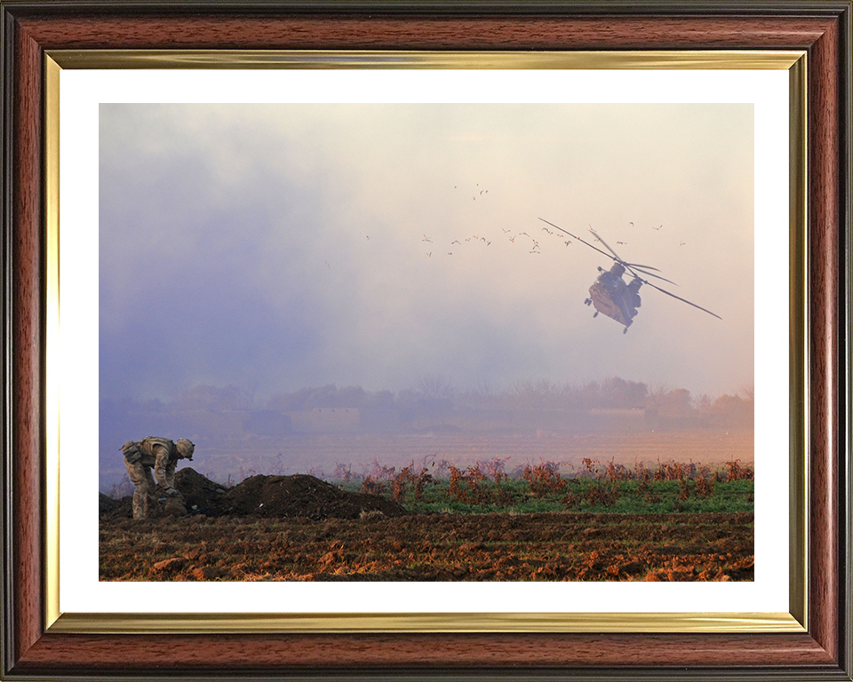 Royal Marine with Chinook Helicopter in Afghanistan Photo Print - 42 Commando Hampshire Prints 10 x 8 Classic Frame Yes