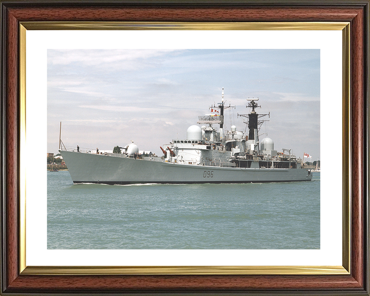 HMS Gloucester (D96) Photo Print - Leaving Portsmouth 2001 - Royal Navy Type 42 Destroyer