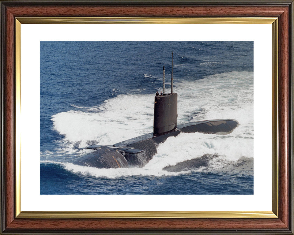 HMS Courageous S50 Submarine | Photo Print | Framed Print | Valiant class | Royal Navy Hampshire Prints