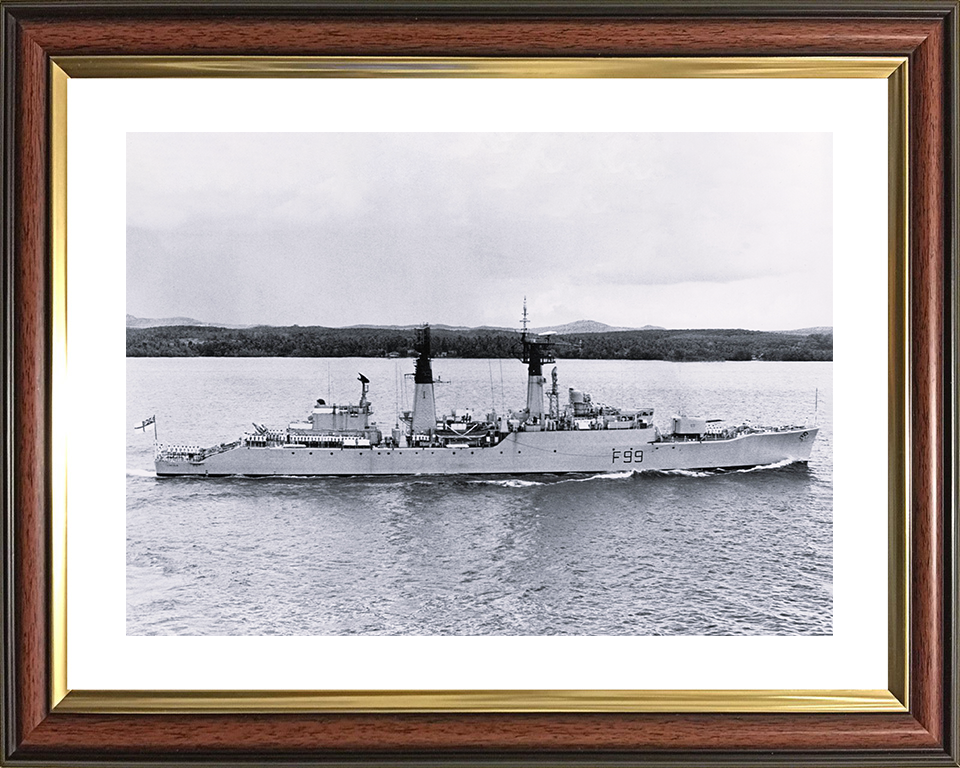 HMS Lincoln (F99) - Singapore 1969 - Royal Navy Salisbury Class Frigate Photo Print Wall Art Naval Decor UK Posters, Prints, & Visual Artwork Hampshire Prints 10 x 8 Classic Frame Yes