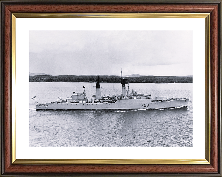 HMS Lincoln (F99) - Singapore 1969 - Royal Navy Salisbury Class Frigate Photo Print Wall Art Naval Decor UK Posters, Prints, & Visual Artwork Hampshire Prints 10 x 8 Classic Frame Yes