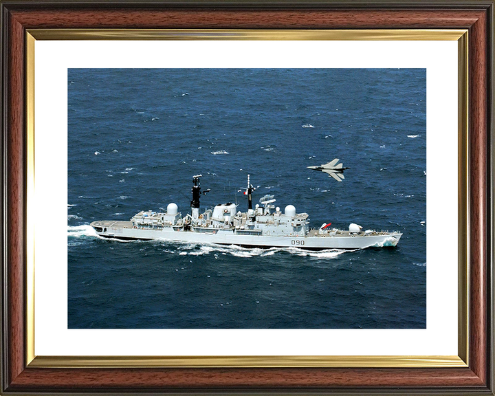 HMS Southampton (D90) Photo Print - Starboard View - Royal Navy Type 42 Destroyer Posters, Prints, & Visual Artwork Hampshire Prints 10 x 8 Classic Frame Yes