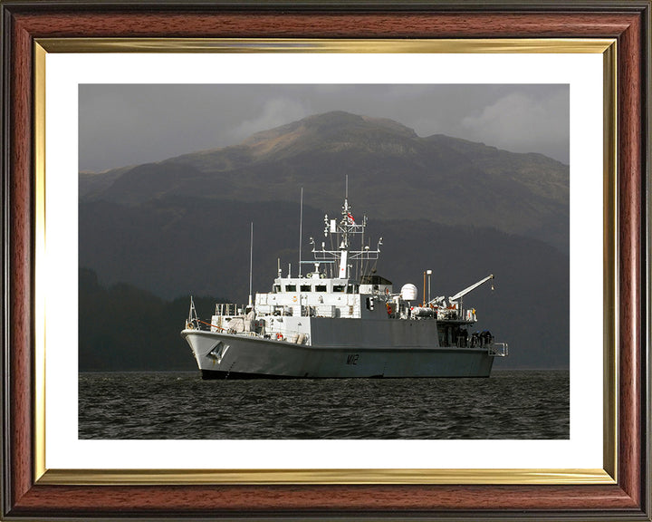 HMS Shoreham M112 | Photo Print | Framed Print | Sandown Class | Minehunter | Royal Navy Hampshire Prints