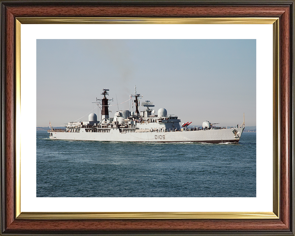 HMS Cardiff (D108) Royal Navy Type 42 Destroyer Entering Harbour Paying off Photo Print Wall Art Decor Posters, Prints, & Visual Artwork Hampshire Prints 10 x 8 Classic Frame Yes