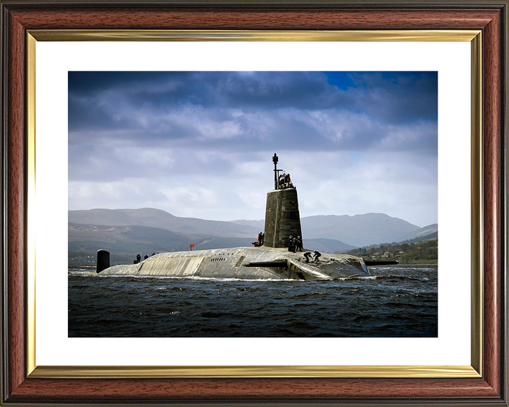HMS Vigilant (S30) Photo Print - Returning to HNB Clyde - Royal Navy Vanguard Class Submarine Hampshire Prints 10 x 8 Classic Frame Yes