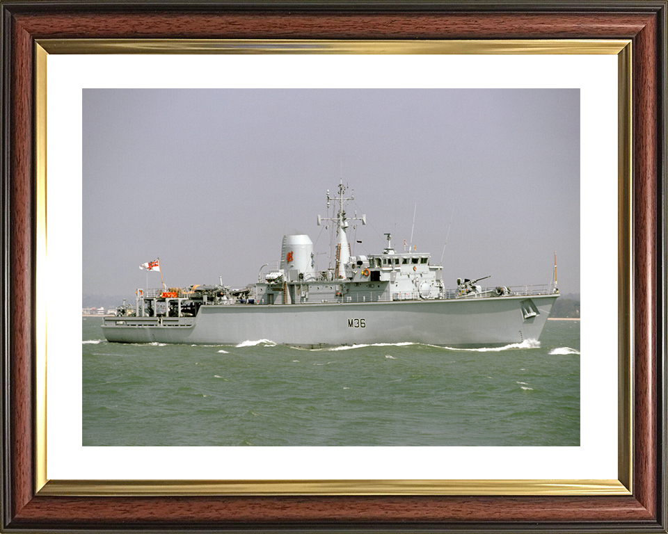 HMS Bicester (M36) Royal Navy Hunt Class Mine Warfare Vessel Underway Photo Print Wall Art Decor Posters, Prints, & Visual Artwork Hampshire Prints 10 x 8 Classic Frame Yes