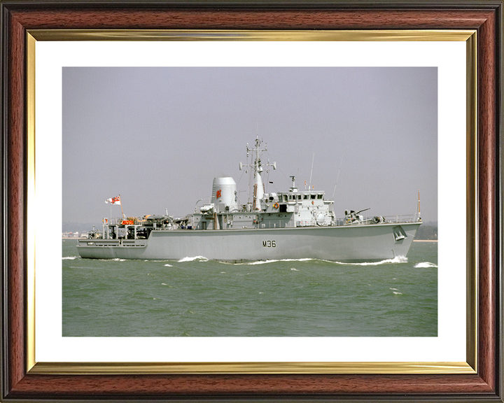 HMS Bicester (M36) Royal Navy Hunt Class Mine Warfare Vessel Underway Photo Print Wall Art Decor Posters, Prints, & Visual Artwork Hampshire Prints 10 x 8 Classic Frame Yes