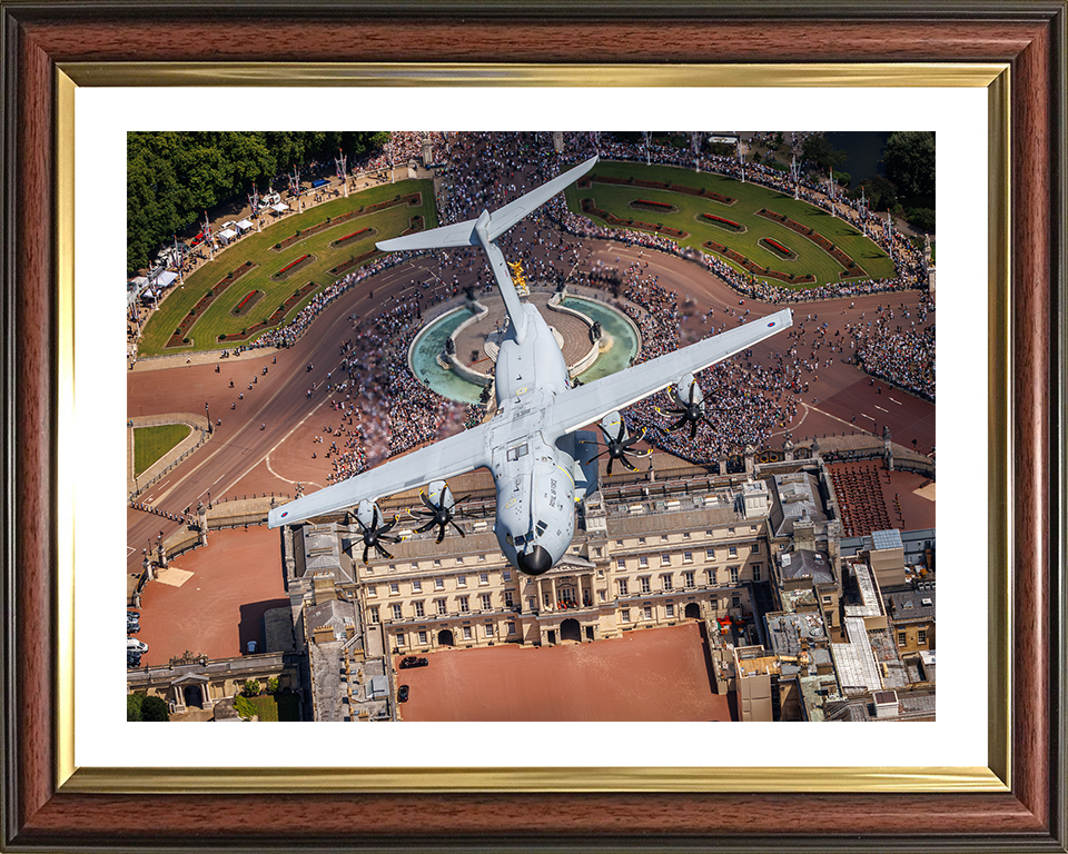 RAF A400 Atlas Over Buckingham Palace Photo Print - Royal Air Force Aircraft Hampshire Prints 10 x 8 Classic Frame Yes