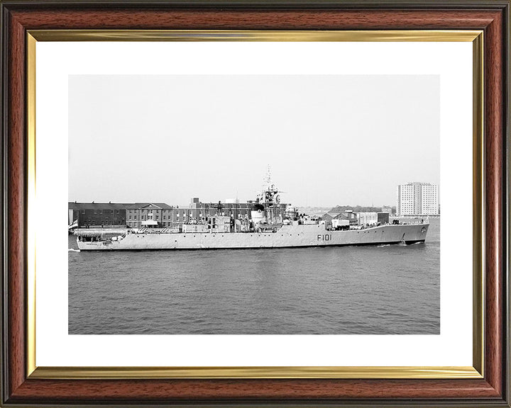 HMS Yarmouth F101 | Photo Print | Framed Print | Rothesay Class | Frigate | Royal Navy Hampshire Prints