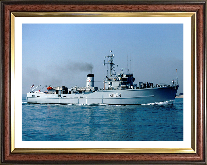 HMS Kellington M1154 | Photo Print | Framed Print | Ton Class | Minesweeper | Royal Navy Hampshire Prints