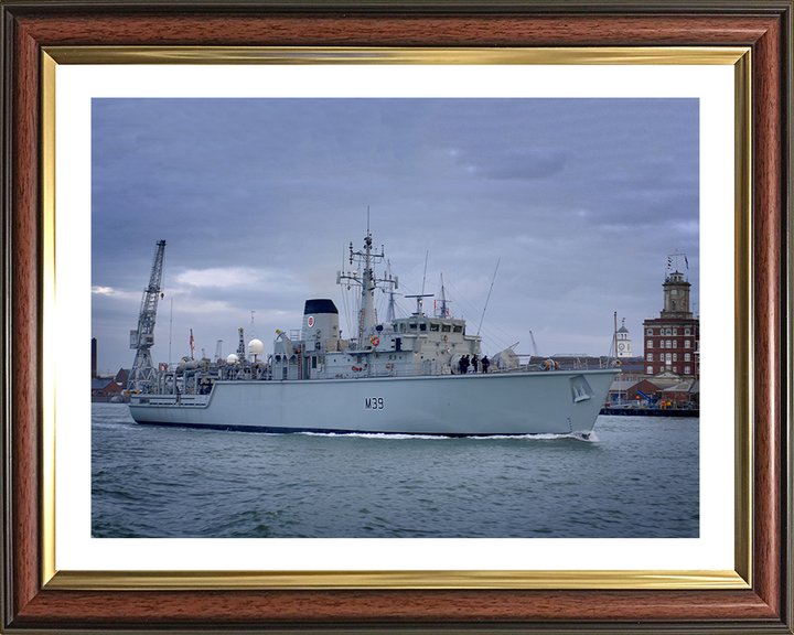 HMS Hurworth M39 | Photo Print | Framed Print | Hunt Class | Mine Warfare Vessel | Royal Navy Hampshire Prints