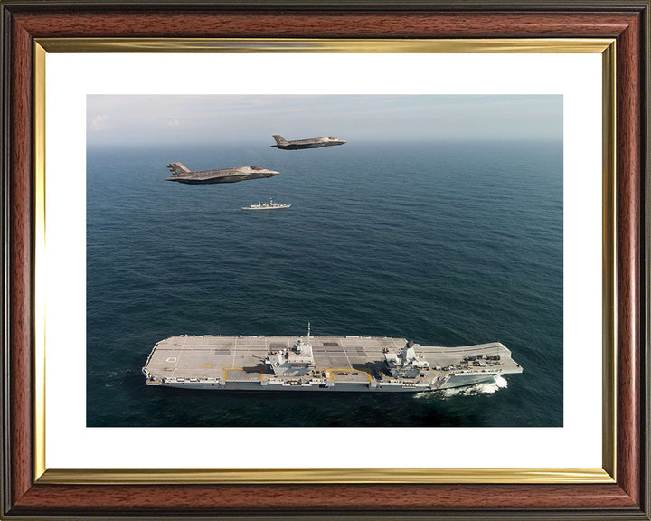 HMS Queen Elizabeth R08 | Photo Print | Framed Print | Queen Elizabeth Class | Aircraft Carrier | Royal Navy Hampshire Prints