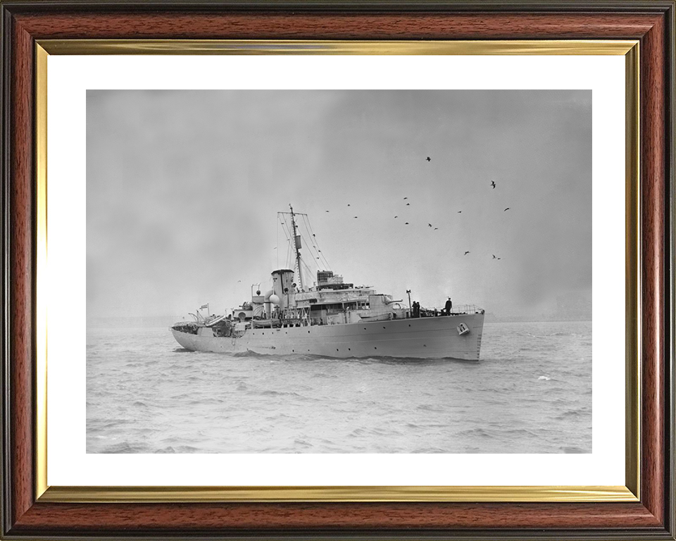 HMS Anchusa (K186) Photo Print - Liverpool 1941 - Royal Navy Flower Class Corvette Hampshire Prints 10 x 8 Classic Frame Yes