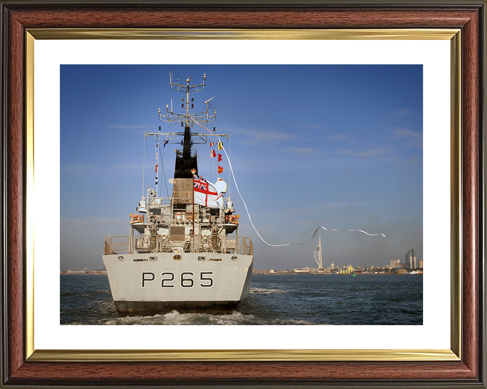 HMS Dumbarton Castle (P265) Royal Navy Castle Class Patrol Vessel Paying Off Photo Print Wall Art Decor Posters, Prints, & Visual Artwork Hampshire Prints 10 x 8 Classic Frame Yes