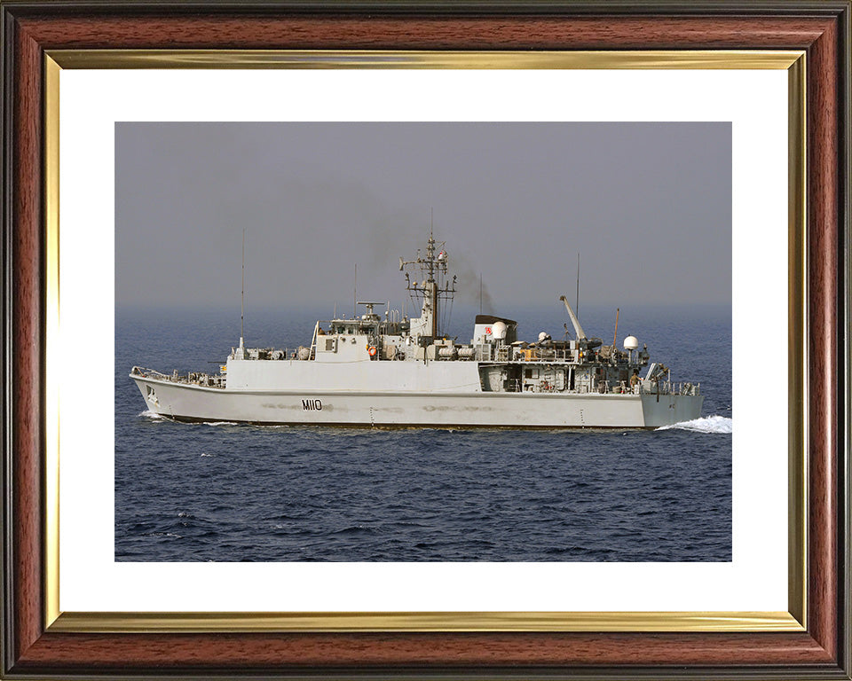 HMS Ramsey M110 | Photo Print | Framed Print | Sandown Class | Minehunter | Royal Navy Hampshire Prints